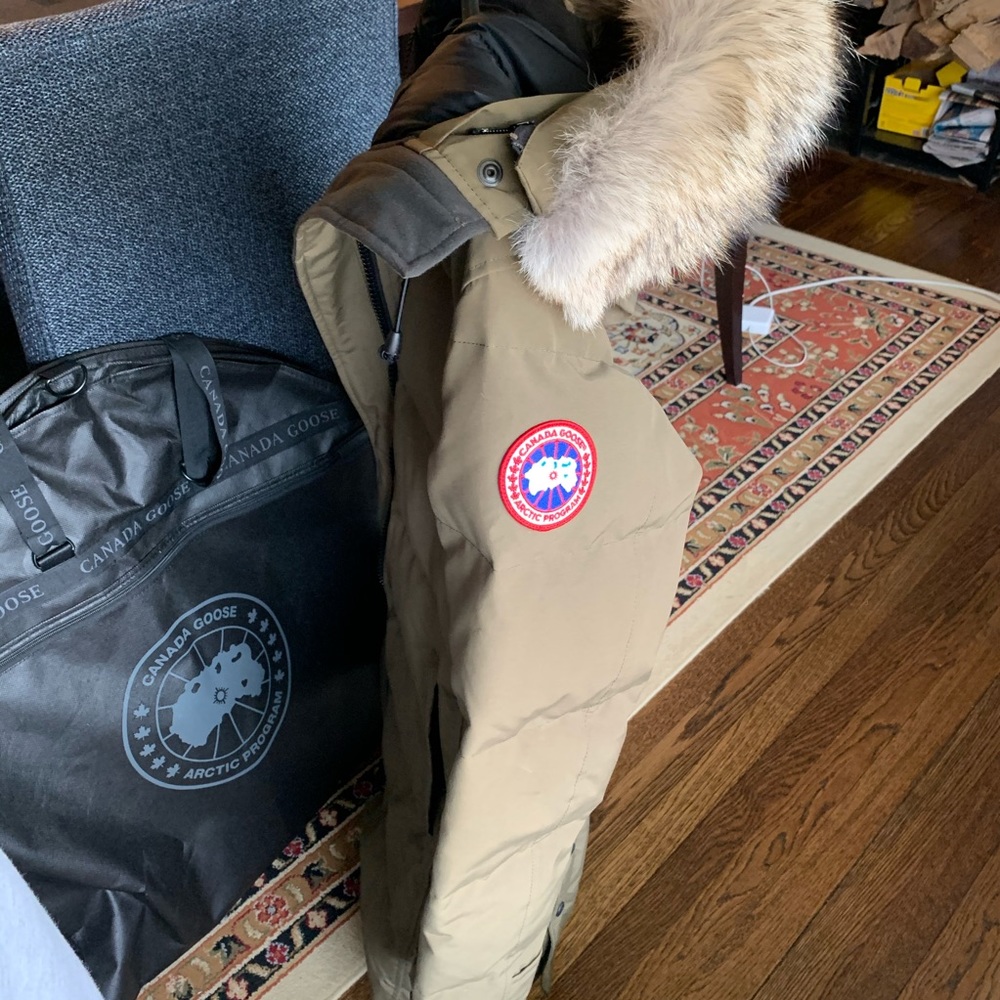 Canada Goose parka medium woman